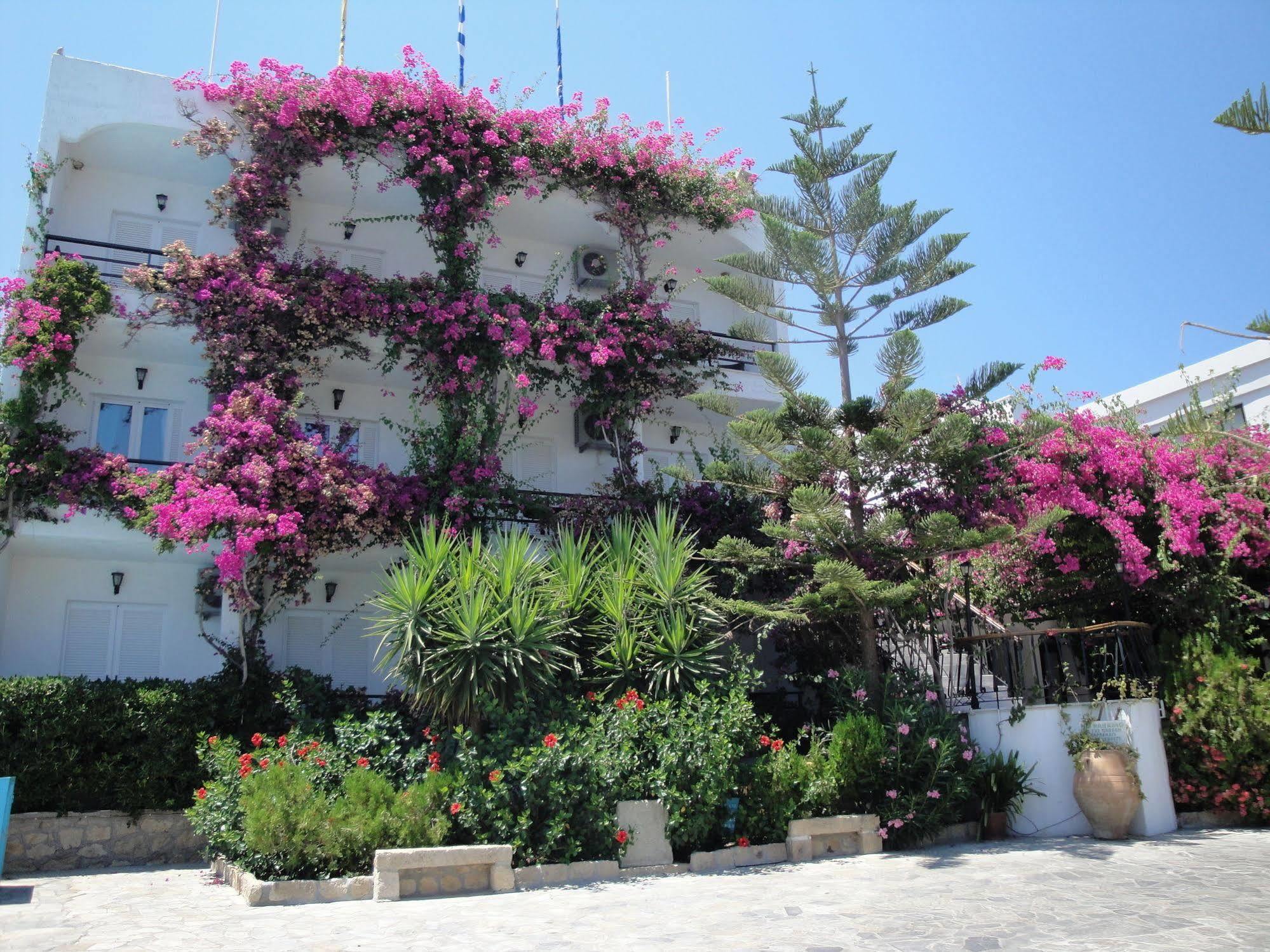 Skala Hotel Exterior foto